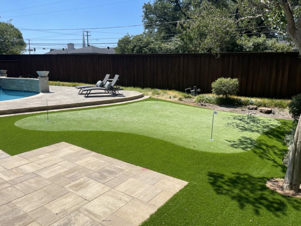 Creating the Perfect Outdoor Entertainment Space with a Putting Green Creating the Perfect Outdoor Entertainment Space with a Putting Green